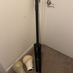 wig stand (comes with both heads)