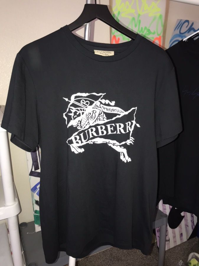 Men’s Burberry Cruise Abtot Black Graphic T-Shirt Tee Size XL