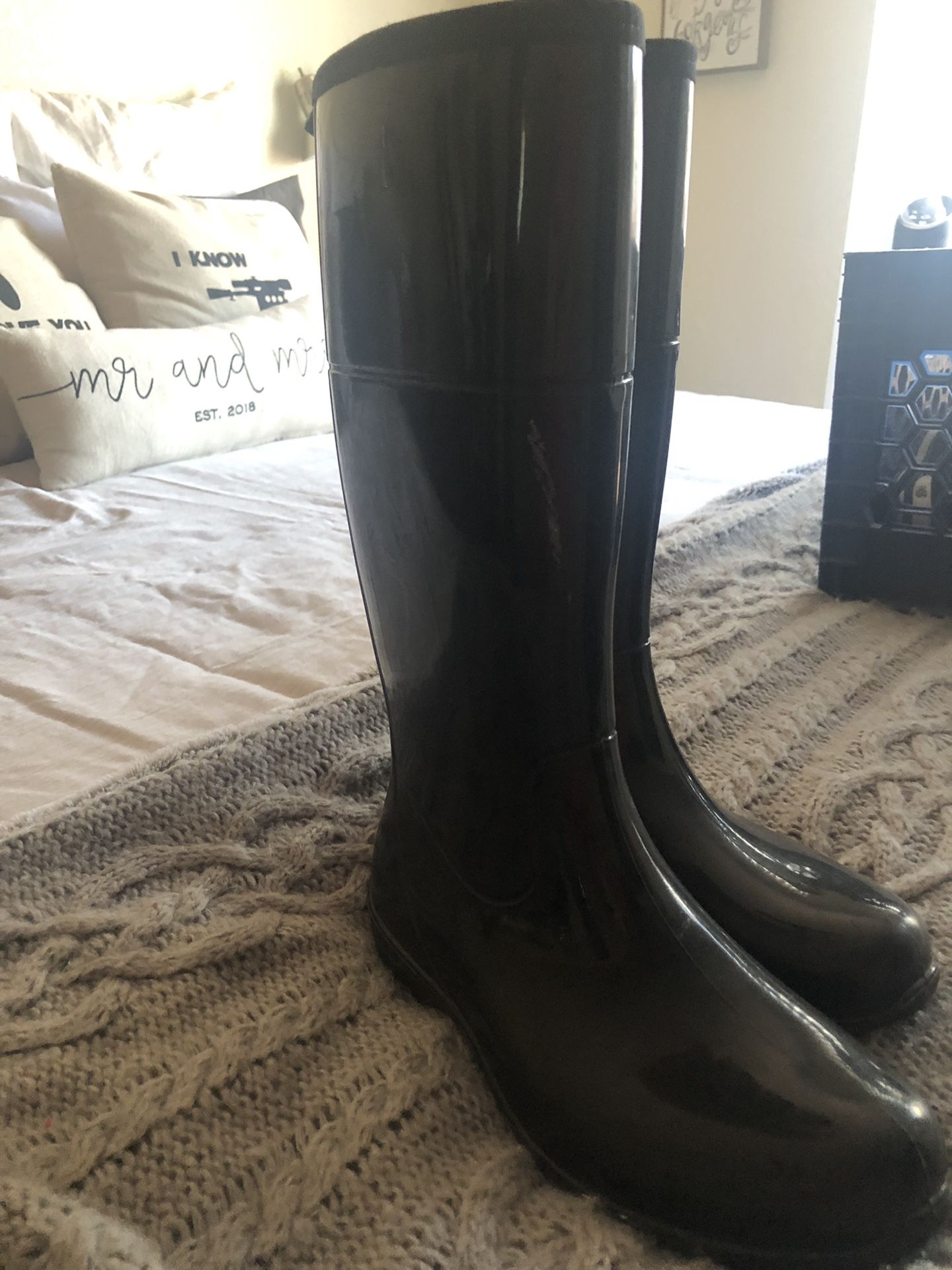 Black rain/gardening boots-size 9