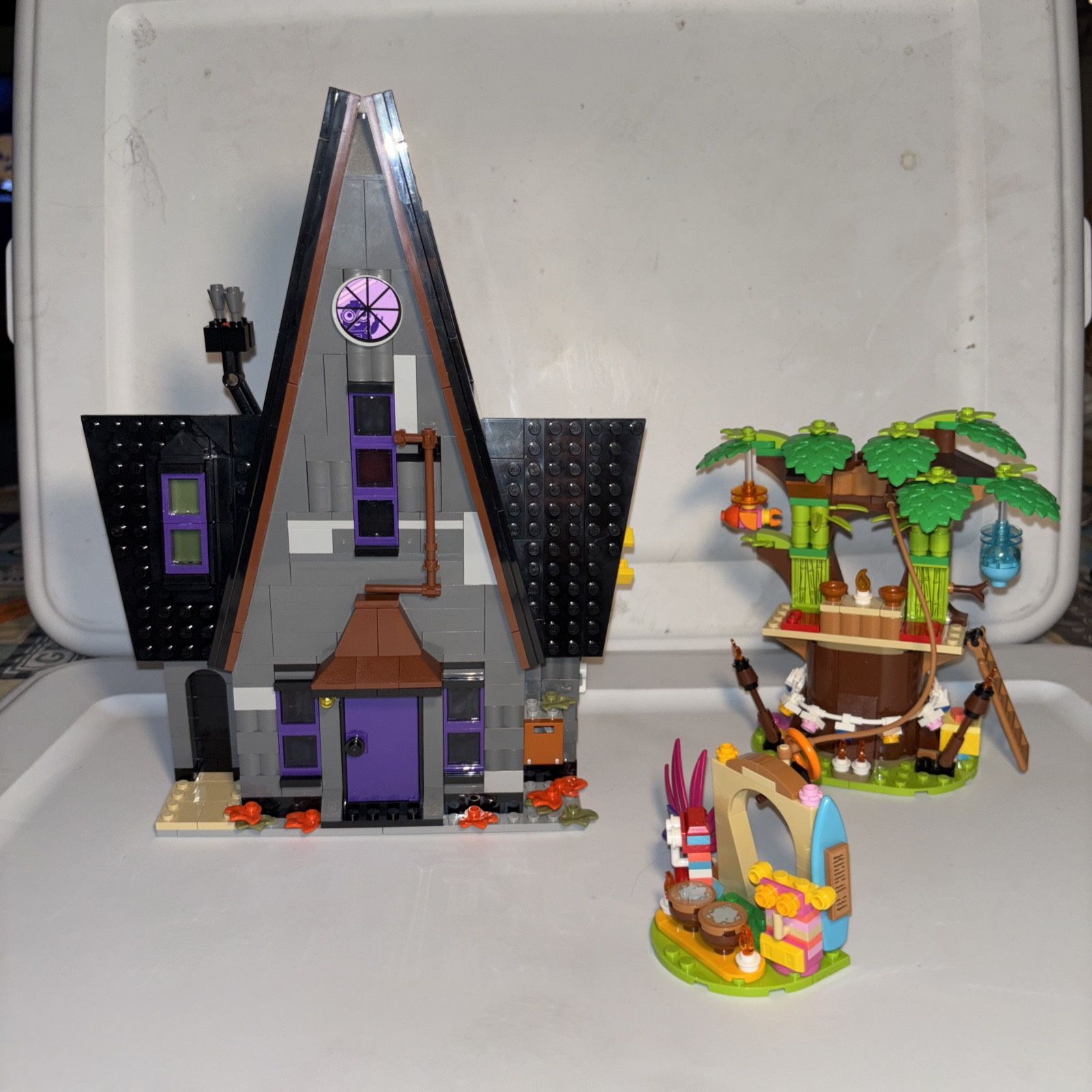 Lego 75583 Despicable Me 4 Minions And Gru’s Family Mansion 99% Complete