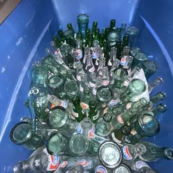 90+ Vintage Pepsi, Diet Pepsi, Coke,Dew, Sprite Cola Clear Glass Bottles 10-36oz