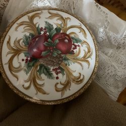 Mikasa 'Holiday Orchard' Round Trinket Box | Made in Japan | Dresser box with Christmas Holiday theme and decor