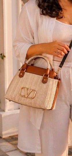 Straw and leather valn  tino  bag