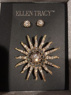 Brooch with earrings