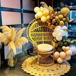 Includes Balloon Garland/Arch & Peacock Chair S-E-T  U-P