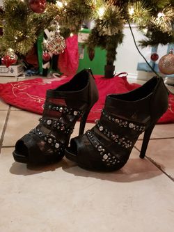 Black heels with rhinestones