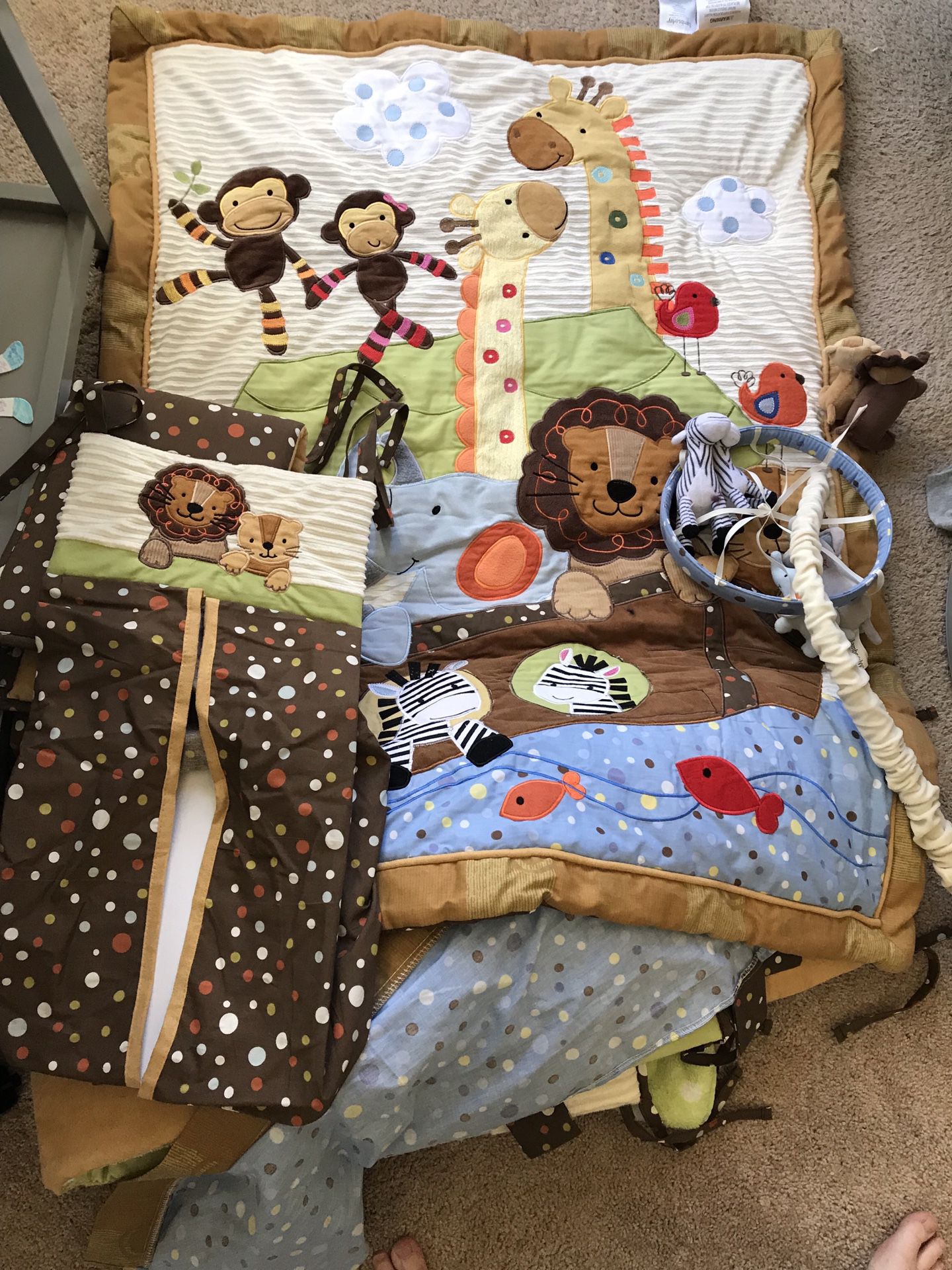 Baby Crib Bedding Comforter Mobil Set