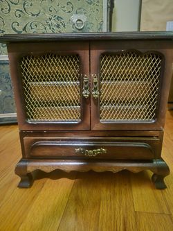 Vintage Jewelry box, Music Box