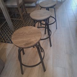 3 Bar Stools