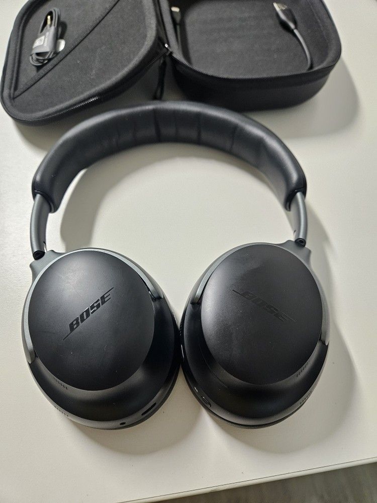 Bose QuietComfort Ultra Headphones – Excellent Condition