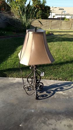 Table lamp