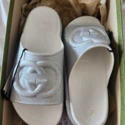 New In Box Women's Gucci Slides