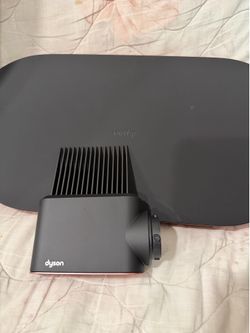 Brand New Dyson Airwrap Id attachments & Box ONLY