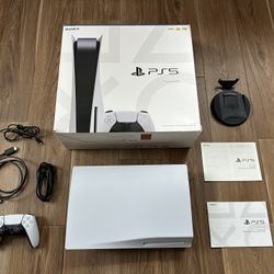 PlayStation 5 - Excellent condition