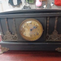 Vintage Clock/Mantle Clock
