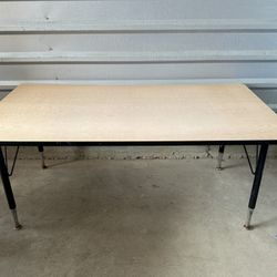 Adjustable Height Kids Classroom Table
