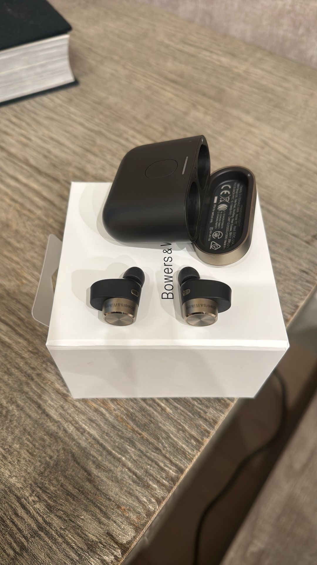 Bowers & Wilkins Wireless Earbuds