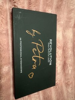 Makeup Revolution by Petra 36 Eyeshadow Palette