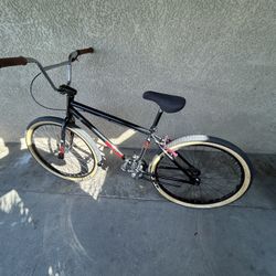 Redline 26"