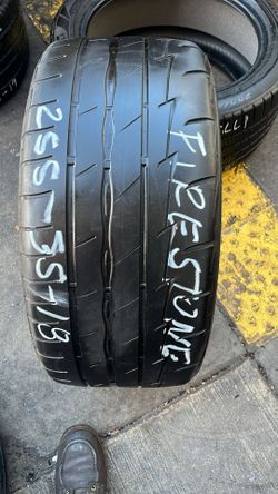 Tire 255 35 18