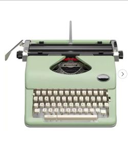 Maplefield antique manual typewriter