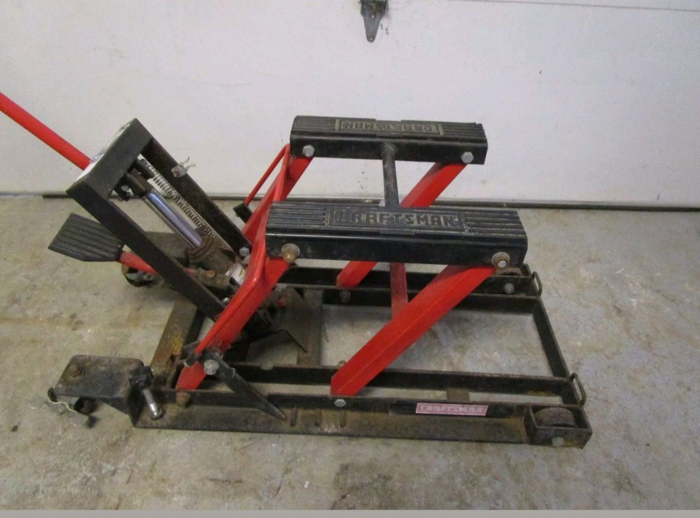 Motorcycle floor Jack Craftsman for Sale in Gardena, CA OfferUp