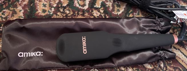 Amika Straightening Brush 