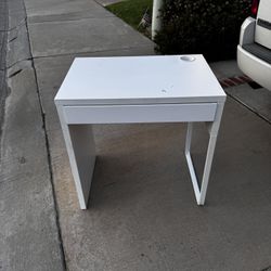 IKEA Child Desk  White Asking 20.00