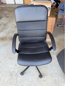 Office chair in excellent condition