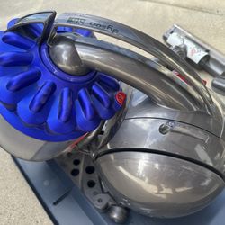 REDUCED $50 Dyson DC 39 Vacuum