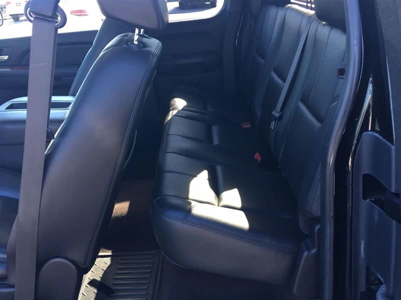 2008 chevy silverado 2500HD ltz for Sale in Manassas, VA OfferUp