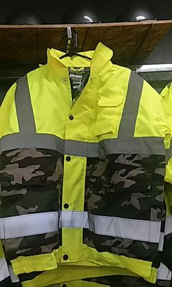 Class 3 High Visibility Jacket Camo Bottom