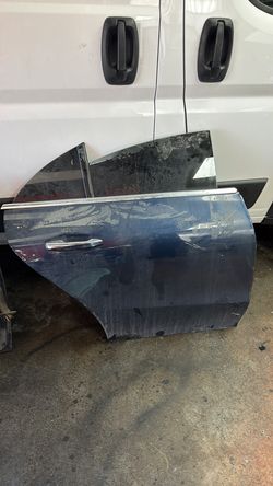 2023 Mercedes Bens CLA250 Rear Door Righ Side