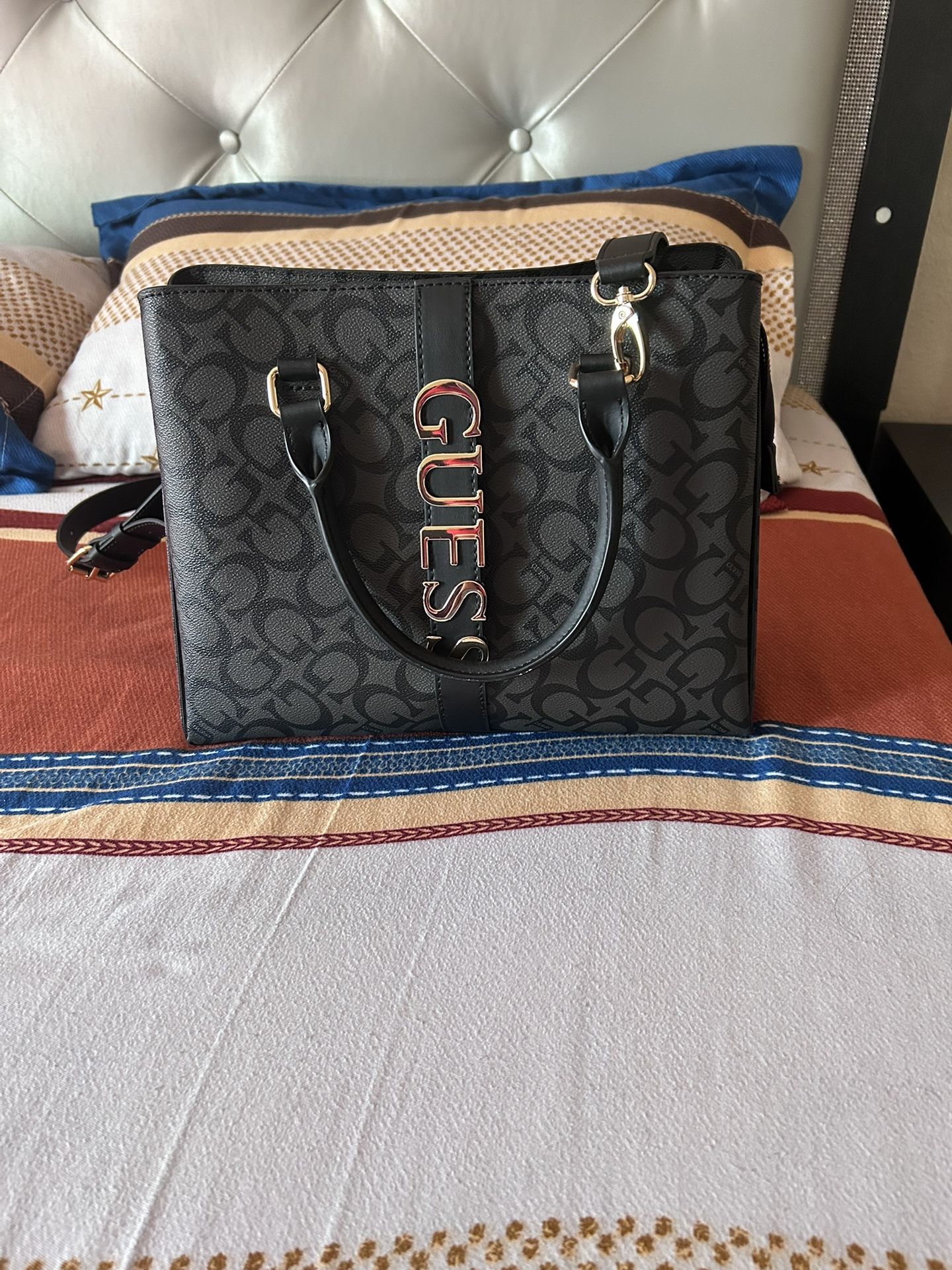 Brand New Guess Purse