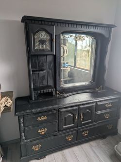 Dresser