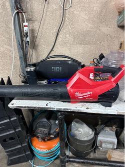 Milwaukee blower
