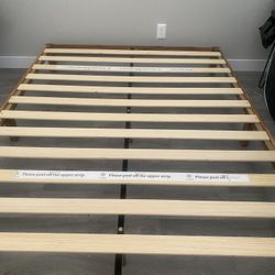 Wood bed frame