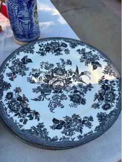 Set of 6 Vintage Made in England Black Transferware Plates