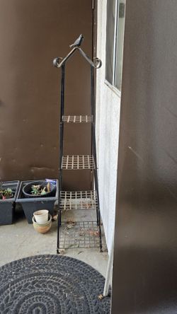 Plant stand