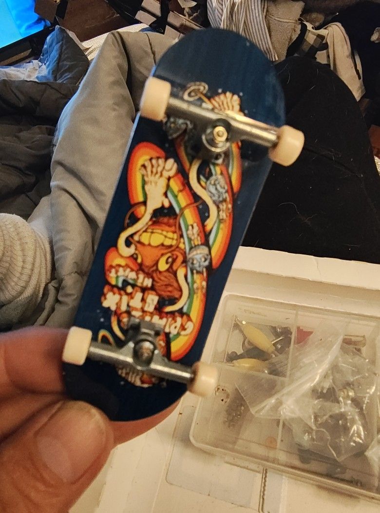 Tech Deck Mini Skate With Accessories