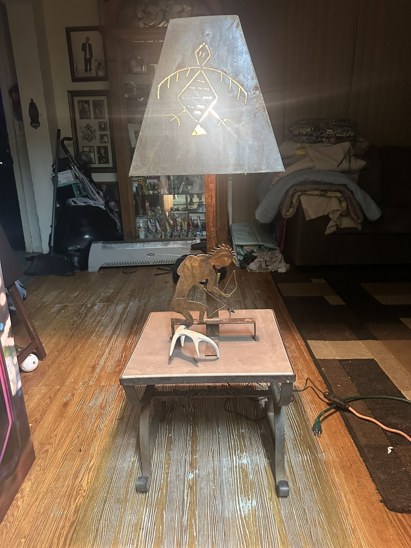 Vintage Lamp With Table Set