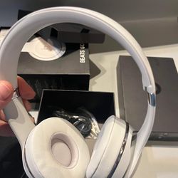Beats By Dr.Dre SOLO 3 Wireless ON-Ear Bluetooth Headphones -White Warranty