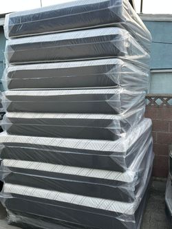 Full Size Mattress Memory Foam 12"    new Mattress in a plastic sealed  We offer same day delivery