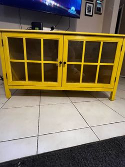 Entertainment cabinet