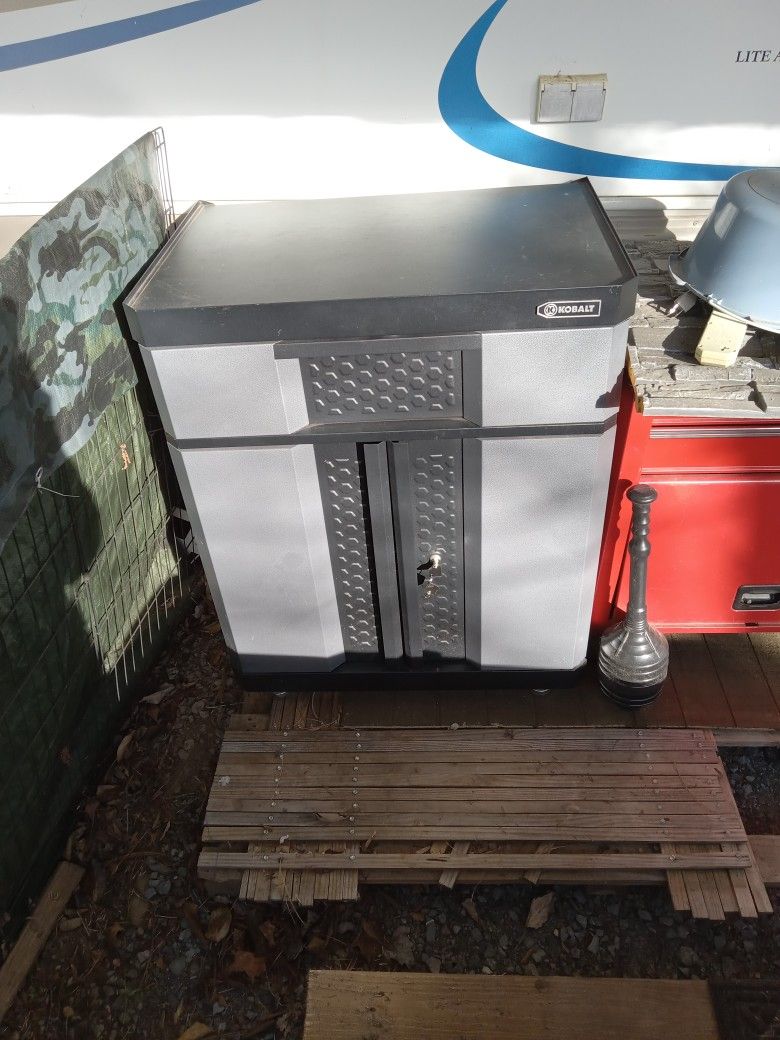 Kobalt Free Standing Wall Cabinet With Keys 