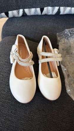 Lucky Top Girls White Dress Shoes