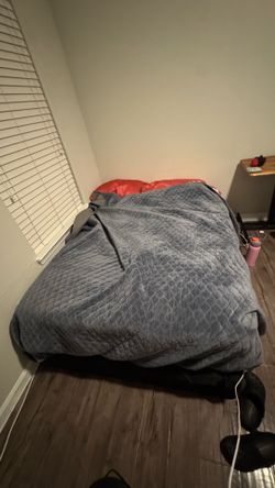 Full size bed with box spring