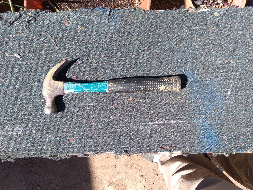 CLAW HAMMER