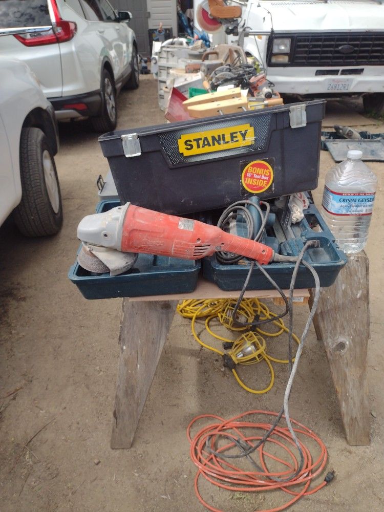 Milwaukee Heavy Duty 120v Angle Grinder