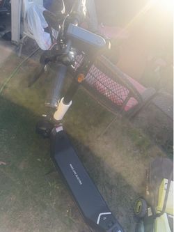 NIU ELECTRIC SCOOTER KQI300p brand new with charger 0 mile